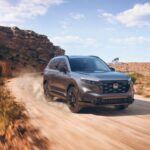 Los modelos de Honda han demostrado una fiabilidad ejemplar. Un 5,3% de sus coches de al menos 15 años siguen en manos de sus propietarios originales, lo que supone 1,4 veces más que la media del mercado. Ya sea un Civic, Accord o CR-V, su reputación de mecánicas sólidas y bajo coste de mantenimiento los hace líderes en este ranking.