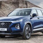 Hyundai Santa Fe

Nuevo precio inicial: $35,775
El Hyundai Santa Fe ha tenido una transformación impresionante desde su lanzamiento. Este SUV, anteriormente conocido por sus problemas de seguridad y su motor poco potente, ahora se presenta como un vehículo elegante, refinado y con un rendimiento sólido. Melanie Musson, experta en automóviles, destaca que hoy en día el Santa Fe es una opción confiable, con una de las mejores garantías del mercado. Hyundai ha logrado cambiar su imagen, pasando de ser una marca conocida por sus vehículos baratos a competir con los grandes líderes del sector. Si buscas un SUV que ofrezca calidad, diseño y confiabilidad a un precio razonable, el Santa Fe es una opción destacada.