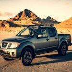 La Nissan Frontier ha sido durante años una camioneta de tamaño medio muy apreciada por su robustez. Su motor V6 de 4.0 litros es conocido por poder superar los 300,000 millas si se le da el mantenimiento adecuado. Aunque no tiene los atributos más lujosos ni el motor más potente, su diseño mecánico simple la hace altamente confiable.

Los propietarios de la Frontier valoran su fiabilidad a largo plazo, requiriendo solo mantenimiento básico a lo largo de los años. La suciedad y el oxido pueden ser un desafío en algunas regiones, pero su sistema mecánico ha resistido bien. La Frontier es una opción perfecta para quienes buscan algo confiable, sin complicaciones innecesarias.

Características destacadas

Motor V6 de 4.0 litros

300,000 millas de durabilidad

Mantenimiento básico y sencillo