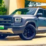 El Raptor PHEV arranca en 173.800 CNY (24.379 USD), pero una promoción inicial lo deja en 153.800 CNY (21.578 USD) con incentivos y bonos de recompra. Una cifra difícil de ignorar para un SUV enchufable de estas características.