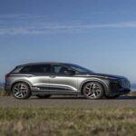 Con un precio desde 76.000 dólares, el Audi SQ6 e-tron ofrece una mezcla magistral entre potencia, diseño premium y autonomía, alcanzando las 370 millas con una sola carga. Este SUV eléctrico de altas prestaciones es perfecto para quienes quieren un vehículo capaz de ofrecer emoción al volante sin renunciar a la sostenibilidad, beneficiándose además de hasta 7.500 dólares en incentivos fiscales.