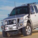 Este SUV tiene una buena reputación, pero es conocido por un problema de diseño que puede resultar costoso a largo plazo. El enfriador dentro del radiador suele fallar, lo que permite que el refrigerante entre en la transmisión, dañando rápidamente los discos de embrague. Este fallo puede llevarte a tener que reemplazar toda la transmisión, lo que implica una gran inversión de dinero. Si estás buscando un vehículo confiable y duradero durante la jubilación, el Pathfinder no es la opción más económica.