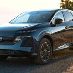 El Nissan Murano es otro SUV que se destaca por su durabilidad, con una calificación de 89 sobre 100. Su motor V6 ofrece una mezcla de potencia y eficiencia de combustible que ha sido apreciada por los conductores a lo largo de los años. Además, su sistema de tracción en las cuatro ruedas lo convierte en una opción ideal para quienes buscan un SUV versátil. Con una carrocería bien construida y un diseño robusto, el Murano sigue siendo una opción confiable incluso después de varios años de uso.