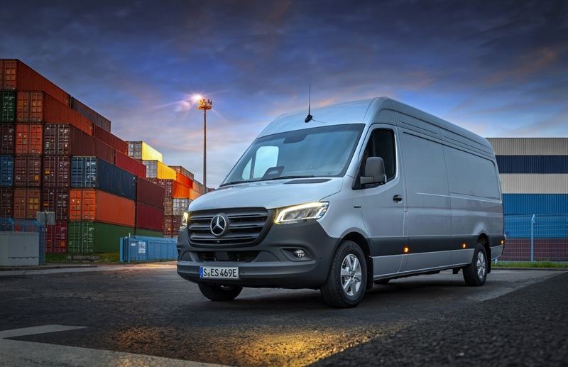 Mercedes-Benz eSprinter 2025
