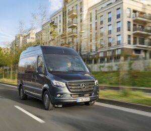 Mercedes-Benz eSprinter 2025