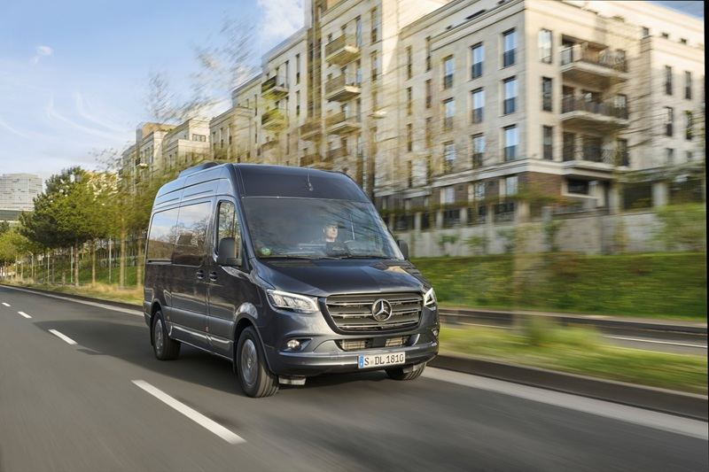 Mercedes-Benz eSprinter 2025