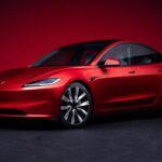 Aunque el diseño de los Teslas es generalmente apreciado, algunos propietarios han reportado problemas con las características exteriores del vehículo. Por ejemplo, el manejo de las manillas de las puertas, que son de tipo plano, ha sido criticado por ser poco práctico, especialmente por la noche, cuando no hay iluminación para localizarlas fácilmente. Otros problemas incluyen daños fáciles en los rines, algo que puede afectar tanto la estética como la durabilidad de tu vehículo, especialmente si vives en zonas con calles mal pavimentadas.