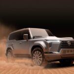 El Lexus GX ha sido uno de los SUV más duraderos del mercado, con una calificación de fiabilidad de 89 sobre 100. Este modelo de lujo ha sido diseñado para ofrecer una conducción cómoda y una gran resistencia. Equipado con un motor V8 y tracción en las cuatro ruedas, el GX es capaz de soportar los desafíos de terrenos difíciles sin comprometer el confort del conductor o los pasajeros. Es conocido por su resistencia y su capacidad para durar más allá de los 300,000 kilómetros con el mantenimiento adecuado, lo que lo convierte en una excelente opción para quienes buscan un SUV confiable y duradero.