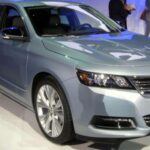 El Chevrolet Impala 2014 es uno de los coches que ha sido retirado por la empresa debido a problemas con los airbags, lo que representa un peligro significativo para los pasajeros. A pesar de los recalls emitidos por los fabricantes, muchos conductores no cumplen con la reparación de estos problemas de seguridad, lo que lleva a la prohibición de estos modelos en las carreteras. Si un vehículo no ha pasado la reparación obligatoria, no debe circular hasta que se solucione el problema. Las autoridades canadienses están trabajando para asegurar que estos vehículos sean retirados de las calles para proteger la vida de los conductores y pasajeros.