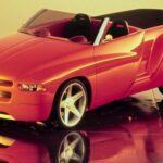El Dodge Sidewinder fue un concepto verdaderamente único que sorprendió a los asistentes del SEMA Show de Las Vegas en 1997. Se trataba de un Dodge Dakota convertible con un motor Viper GTS-R, una combinación inusual pero fascinante. Con una transmisión de 4 velocidades y tracción trasera, el Sidewinder prometía una aceleración de 0 a 96 km/h en menos de 4 segundos, lo que lo convertía en una auténtica bestia en la carretera. A pesar de su impresionante desempeño y diseño atractivo, este concepto nunca pasó de ser una simple propuesta, y el mundo nunca llegó a conocer el Dodge Sidewinder en todo su esplendor.