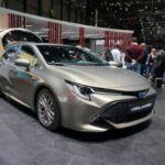 Toyota es conocida por su confiabilidad y durabilidad, pero ciertos modelos de la marca experimentan tasas de depreciación mucho más altas de lo que podríamos esperar de un fabricante tan respetado. Algunos vehículos Toyota pueden perder hasta un 64% de su valor después de 5 años, especialmente modelos como el Toyota Camry, Toyota C-HR y Toyota Avalon.

Aunque los autos Toyota tienden a durar más que muchos otros en el mercado, el exceso de oferta y la alta demanda de vehículos nuevos afectan negativamente el valor de reventa. Esto es especialmente relevante en modelos de volumen, que enfrentan mucha competencia en el mercado de autos usados.