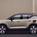 El Volvo XC40 Recharge es un SUV compacto eléctrico que destaca por su diseño escandinavo minimalista, conducción silenciosa y acabados premium. Su comportamiento dinámico y eficiencia lo hacen una opción competitiva en el mercado de SUV eléctricos de lujo, demostrando que el lujo también puede ser compacto y sostenible.