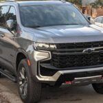 El Chevrolet Tahoe es otro de los SUV que destacan por su tamaño y robustez. Su interior espacioso y su capacidad de carga lo hacen perfecto para familias numerosas o para quienes disfrutan de largos viajes por carretera. Con una estética moderna y tecnologías de última generación, el Tahoe mantiene intacta su fama de vehículo duradero y preparado para cualquier desafío.