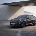 Genesis ya prepara el lanzamiento del GV90, un SUV de gran tamaño que competirá con modelos como el BMW X7 o el Mercedes GLS. Además, la marca apuesta por híbridos de tracción trasera y EVs de autonomía extendida (EREV) para ampliar su alcance y adaptarse a las nuevas demandas del mercado.