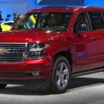 La Tahoe 2015 ostenta el dudoso honor de tener 16 recalls de la NHTSA, con fallos que afectan desde cinturones y frenos hasta dirección asistida y sistemas de airbag. Aunque muchas unidades fueron reparadas, comprar una sin historial de servicio impecable es jugar a la ruleta rusa mecánica.