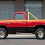 A lo largo de los años, estas camionetas extrañas han logrado un estatus casi mítico entre los coleccionistas y aficionados. Algunas fueron lanzadas como experimentos para probar nuevos conceptos, otras fueron simples trucos de marketing, y otras aún intentaron combinar trabajo y diversión de maneras inusuales. Aunque muchas no tuvieron éxito comercialmente, han dejado una huella en la historia automotriz como ejemplos de audacia y creatividad.