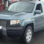 El Honda Ridgeline en su versión HPD (Honda Performance Development) tiene una apariencia más agresiva que la del modelo estándar, pero su construcción unibody (en lugar de una estructura de chasis tradicional) le da una ventaja en comodidad, pero también lo limita en términos de durabilidad. Aunque es un camión adecuado para viajes y actividades ligeras, los usuarios que busquen un vehículo para trabajos pesados pueden encontrar al Ridgeline poco robusto. Es un modelo ideal para quienes buscan un camión cómodo y con un diseño atractivo, pero no para quienes necesitan un vehículo resistente para tareas exigentes.