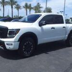 La Nissan Titan completa nuestra lista de camiones con los mejores resultados en pruebas de choque. Su robusto marco y su completo conjunto de características de seguridad, como la alerta inteligente de colisión frontal y el frenado automático de emergencia, le otorgan calificaciones destacadas en los exámenes de seguridad.

A lo largo de los años, la Titan ha sido reconocida por su fiabilidad, y el modelo 2023 no es la excepción. Si buscas un camión que combine una sólida estructura con avanzadas características de seguridad, la Nissan Titan es una de las mejores opciones disponibles en el mercado.