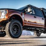 La reina de la lista es la F-350, con un 49,1% de posibilidades de superar los 400.000 km, lo que la hace 4,2 veces más resistente que un coche promedio. Pensada para remolcar, cargar y aguantar castigos extremos, esta pick-up es la definición de durabilidad en el mercado estadounidense.