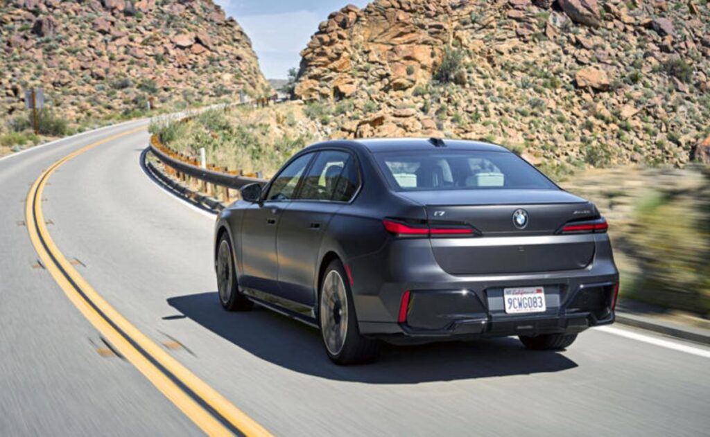 BMW presenta ofertas de arrendamiento del i7 2025: ¡Un sedán eléctrico de lujo a tu alcance!