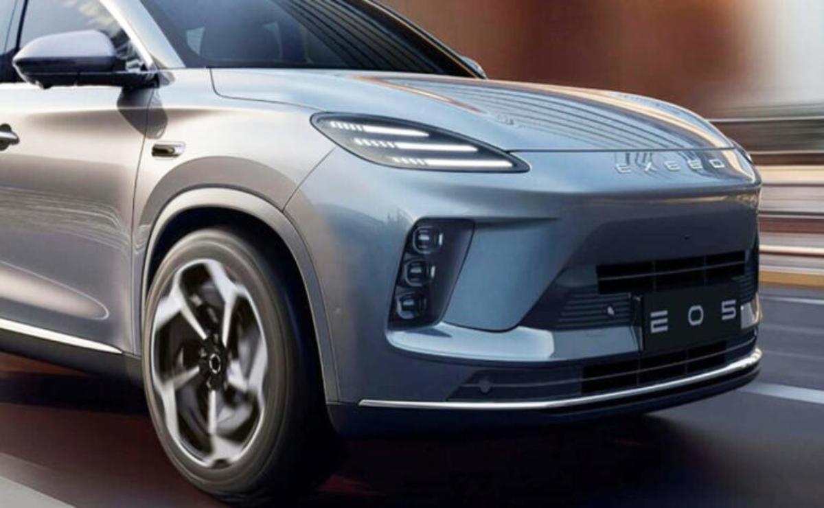 Chery Exeed Exlantix E05 2026: El SUV que quiere ser Porsche pero falla en su parte trasera.