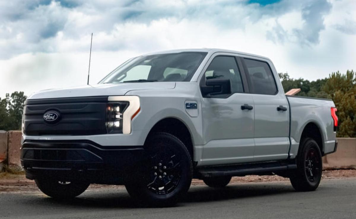 Ford F-150 Lightning Pro 2025: el mejor camión eléctrico si buscas potencia sin lujos.