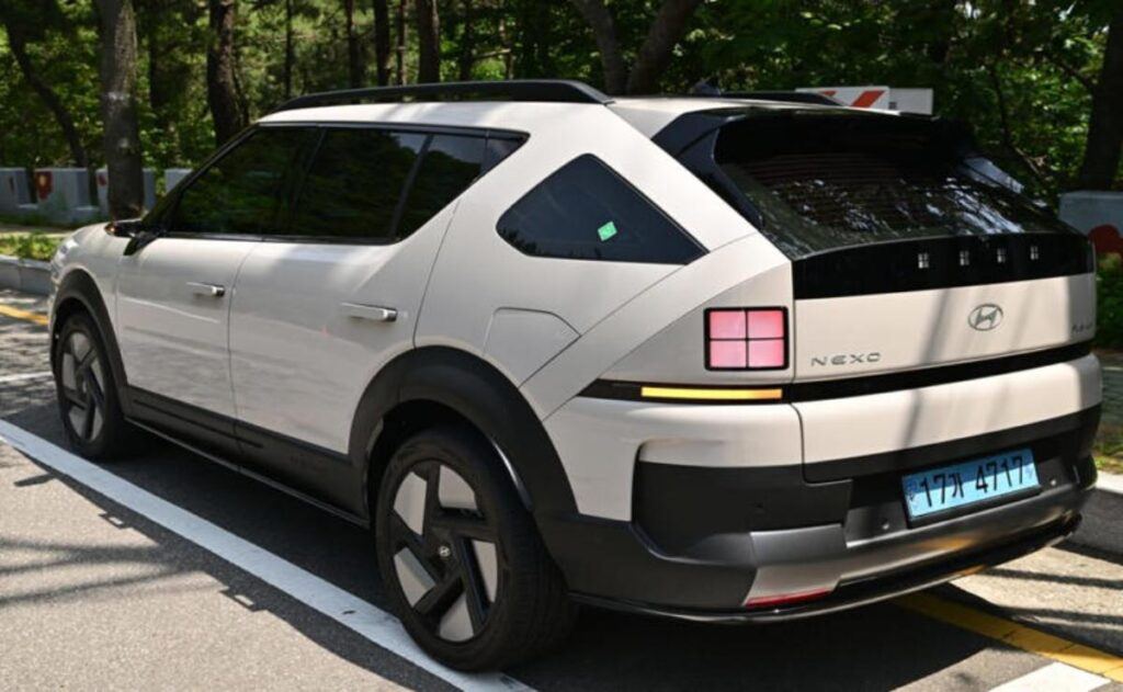 El Nexo de Hyundai: Futurismo y Sostenibilidad se Unen en el SUV de Hidrógeno de Nueva Generación.