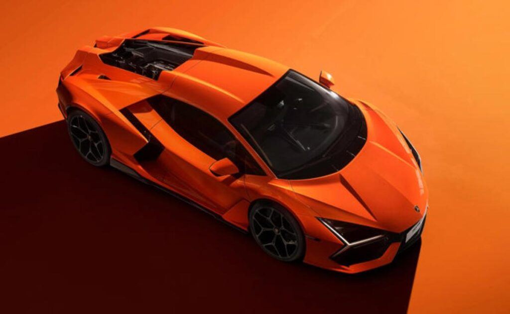 Lamborghini Suspende los Superdeportivos Eléctricos: "Los Clientes Prefieren Motores de Combustión Interna".