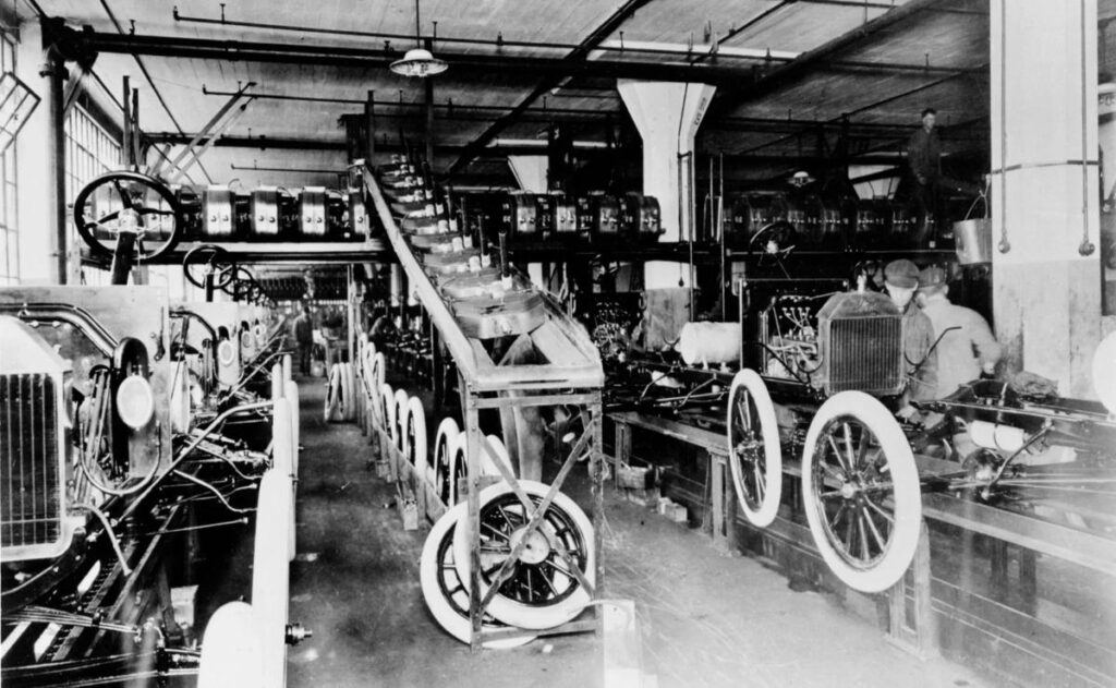 El Modelo T: La revolución que convirtió a Ford en un gigante global.