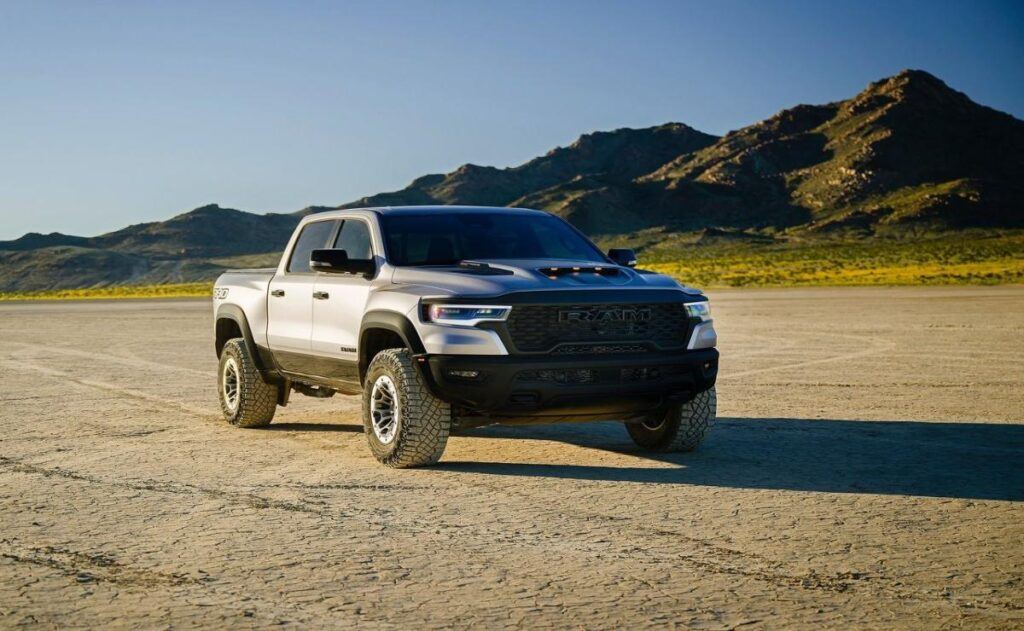 Ram 1500 RHO 2025: La Camioneta del Año que Revoluciona con su Motor Turbo y Estilo Imponente.