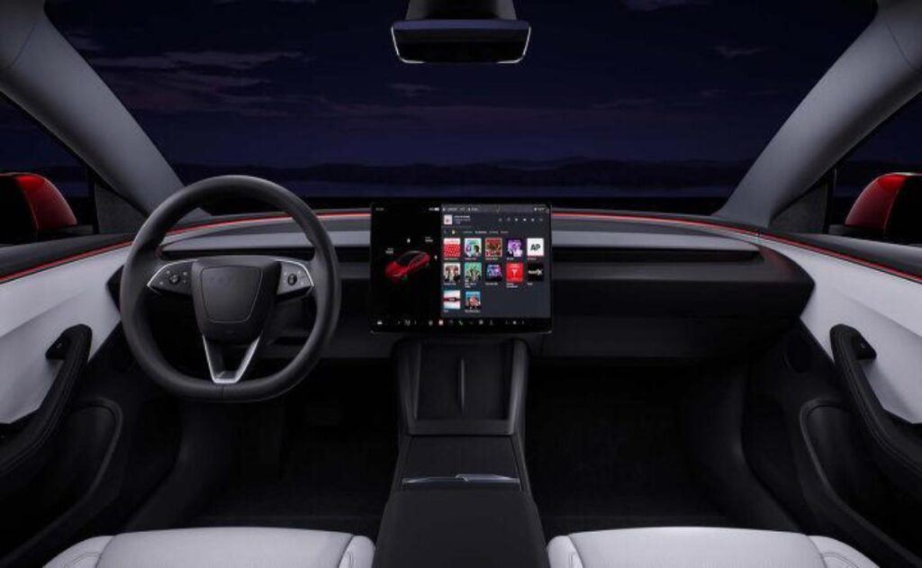 Tesla corrige el Model 3 Highland: vuelve la palanca de toda la vida.