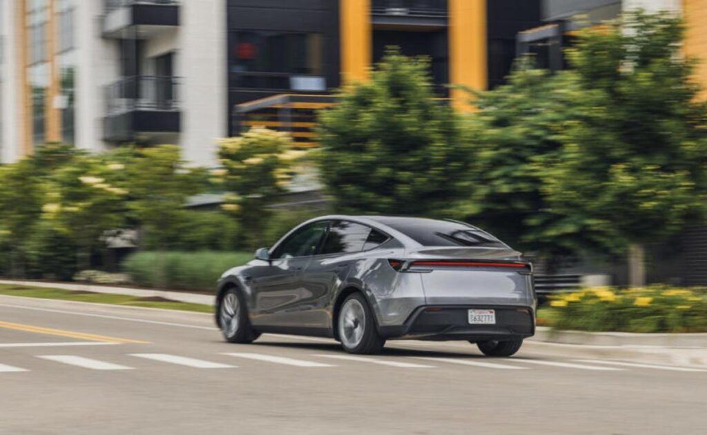 Tesla Model Y 2026: Mejoras de estilo, tecnología y rendimiento que consolidan su liderazgo.
