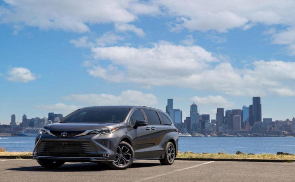 Toyota Sienna 2025: Oferta de arrendamiento de verano que no puedes dejar pasar.