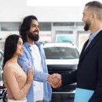 Un Tesla nuevo incluye una garantía de 4 años o 50.000 millas, pero en los modelos usados esta cobertura suele estar muy reducida o incluso caducada. Sin ella, cualquier reparación corre a cargo del propietario, y hablamos de un coche con componentes de altísima tecnología cuyo coste de reparación no es precisamente asequible.