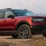 El regreso del mítico nombre Bronco generó expectación, pero el Bronco Sport 2023 no está a la altura de la leyenda. Construido sobre una plataforma unibody más urbana que todoterreno, ofrece un interior correcto y un diseño atractivo, pero su precio elevado frente a competidores más equilibrados hace que muchos lo descarten. Ideal para ciudad, pero poco convincente en aventura.