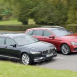 Por entre 5.000 y 12.000 dólares puedes hacerte con uno de estos familiares que antaño eran símbolo de riqueza silenciosa. Las familias acomodadas los conducían antes de la fiebre SUV, y hoy su estilo sobrio y su calidad de construcción siguen transmitiendo distinción. Eso sí, hay que vigilar la suspensión neumática, que puede resultar muy costosa de reparar.