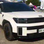 La SUV surcoreana ha presentado problemas recurrentes con su transmisión de doble embrague en modelos recientes. Los propietarios reportan tirones, fallos tempranos y cambios erráticos. Hyundai es consciente de estos problemas y, desde 2026, ha eliminado la transmisión de doble embrague para este modelo. Quienes aún tengan versiones antiguas deben verificar si su vehículo ha recibido correcciones o reemplazos bajo garantía.
