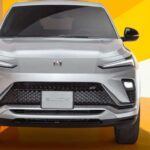 El Toyota RAV4 ha sido un referente en el segmento de los SUVs compactos durante años. Con un precio de entrada de $29,250, este modelo es conocido por su fiabilidad a largo plazo y su capacidad de retener su valor. Ofrece asientos espaciosos, motores eficientes y una excelente economía de combustible, lo que lo convierte en una opción ideal para quienes buscan un vehículo versátil para el día a día y para viajes familiares. La durabilidad y la versatilidad del RAV4 lo convierten en una inversión segura en el segmento de los SUVs pequeños.