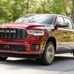Si eres amante de las pickups, ten en cuenta que RAM puede ser una opción muy costosa en la jubilación. Con un promedio de mantenimiento de $21,595 a 10 años, modelos como la RAM 3500 o 2500 superan los $27,000 en mantenimiento, y la probabilidad de una reparación importante dentro de la primera década es del 68%, mucho más alta que la media del sector.