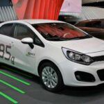 El Kia Río ha sido elogiado por su precio asequible y su buena eficiencia de combustible, lo que lo convierte en una opción popular para aquellos que buscan un coche económico. Sin embargo, muchos propietarios han experimentado problemas persistentes con el motor, especialmente con fallos de encendido y ralentí irregular, lo que afecta la potencia y la eficiencia del vehículo. Además, el interior ha sido criticado por sus materiales baratos, lo que afecta la comodidad y durabilidad a largo plazo. Estas fallas, junto con otros problemas mecánicos, hacen que muchos conductores se arrepientan de su compra.