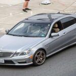Desde 2006, el E63 AMG ha sido el equilibrio perfecto entre practicidad y prestaciones de superdeportivo. Los primeros modelos montaban un V8 atmosférico de 6,2 litros con 518 CV y 630 Nm, mientras que las versiones más recientes incorporan un V8 biturbo de hasta 603 CV y 850 Nm. Disponible en berlina y familiar, es el coche ideal para quien quiere aceleración brutal y comodidad diaria.