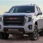 La GMC Yukon se posiciona en el décimo puesto, con un 14,6 % de posibilidades de alcanzar las 400,000 km. Este SUV de tamaño completo con carrocería sobre bastidor ha demostrado ser una opción robusta y duradera. Su motor V-8 de 5.3 o 6.2 litros (y la opción de motor turbodiésel Duramax de 3.0 litros) le otorgan la potencia necesaria para afrontar el paso de los años sin perder fiabilidad.