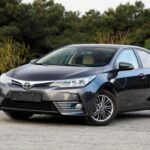 Total de accidentes mortales (2014-2018): 7.718

Ocupantes muertos por vehículo en accidente mortal: 0,47

Ventas unitarias en 2018: 585.581

La Chevrolet Silverado se encuentra en el segundo lugar en esta lista de vehículos peligrosos. Aunque no alcanza los números de la F-150, la Silverado sigue teniendo un impacto significativo en la estadística de accidentes mortales, particularmente en Arkansas y Vermont. Además, la Silverado es el vehículo con mayor número de accidentes mortales en 30 estados. A pesar de su robustez y fiabilidad, el tamaño y la fuerza de estas camionetas pueden hacer que la conducción sea más peligrosa, especialmente en situaciones de alta velocidad o mal tiempo.