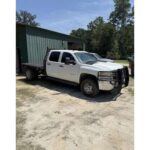 La Silverado 3500 es uno de los grandes referentes en el segmento de los pick-ups pesados. Su versatilidad es innegable: puede servir tanto para trabajo intensivo como para escapadas fuera del asfalto. Con buen mantenimiento, este modelo ofrece muchos años de servicio confiable. Aunque su precio supera los 10,000 dólares, en el mercado de ocasión se encuentran versiones más asequibles.