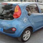 El Chery QQ3 es el ejemplo perfecto de cómo un precio bajo no basta para triunfar. Aunque se vendía como uno de los autos más baratos del mercado, su calidad dejaba mucho que desear. Materiales pobres, acabados cuestionables y fallos mecánicos constantes hicieron que los conductores estadounidenses lo descartaran rápidamente.