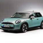 Mini sorprende en este ranking con 71 puntos de fiabilidad prevista. Aunque muchos lo ven como un coche urbano con diseño retro, su mecánica derivada de BMW garantiza un equilibrio sólido entre diversión y resistencia. Perfecto para quien busca un coche pequeño que dure más de lo esperado.