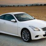 Motor 3.7 L V6, 330 hp. Transmisión manual de 6 velocidades o automática de 5-7 velocidades. Precio promedio: $15,000.
El G37 combina lujo, potencia y fiabilidad. Con carrocería sedán, cupé o convertible, ofrece motores VQ duraderos y, en algunas versiones, tracción total. Es un coche que se mantiene vigente y que sigue recibiendo elogios por su mecánica impecable y conducción confortable.