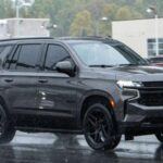 La Chevrolet Tahoe es otro de esos modelos que parecen construidos para durar. Su chasis, pensado para soportar remolques y largos viajes, ha demostrado resistir el paso del tiempo. Muchos usuarios señalan que han superado los 150.000 millas (más de 240.000 km) sin problemas graves, algo que confirma su fama de indestructible.