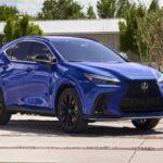 Para quienes buscan lujo y fiabilidad, el Lexus NX 450h+ es la versión premium del RAV4. Aunque ha tenido dos llamados a revisión menores, la marca resolvió rápidamente los problemas y no se han registrado quejas de los usuarios. Consumer Reports lo reconoce como el mejor SUV compacto de lujo PHEV y lo coloca en el quinto lugar entre todos los híbridos enchufables, demostrando que combina elegancia con confianza a largo plazo.