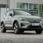 El Volvo XC40 Recharge continúa con la tradición de seguridad de la marca, ocupando el tercer puesto con una calificación de 88 puntos. De las 127,000 unidades vendidas, solo se reportaron 6 accidentes, lo que da una tasa de accidentes baja de 0.47. La reputación de Volvo de construir vehículos con la seguridad de las familias en mente se refleja claramente en su línea eléctrica.